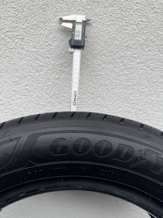 Sprzedam opony Goodyear EfficientGrip CARGO 2 215/60R17C