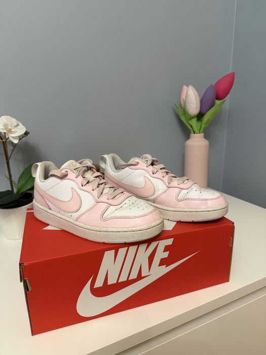 Nike Court Borough Low Pink