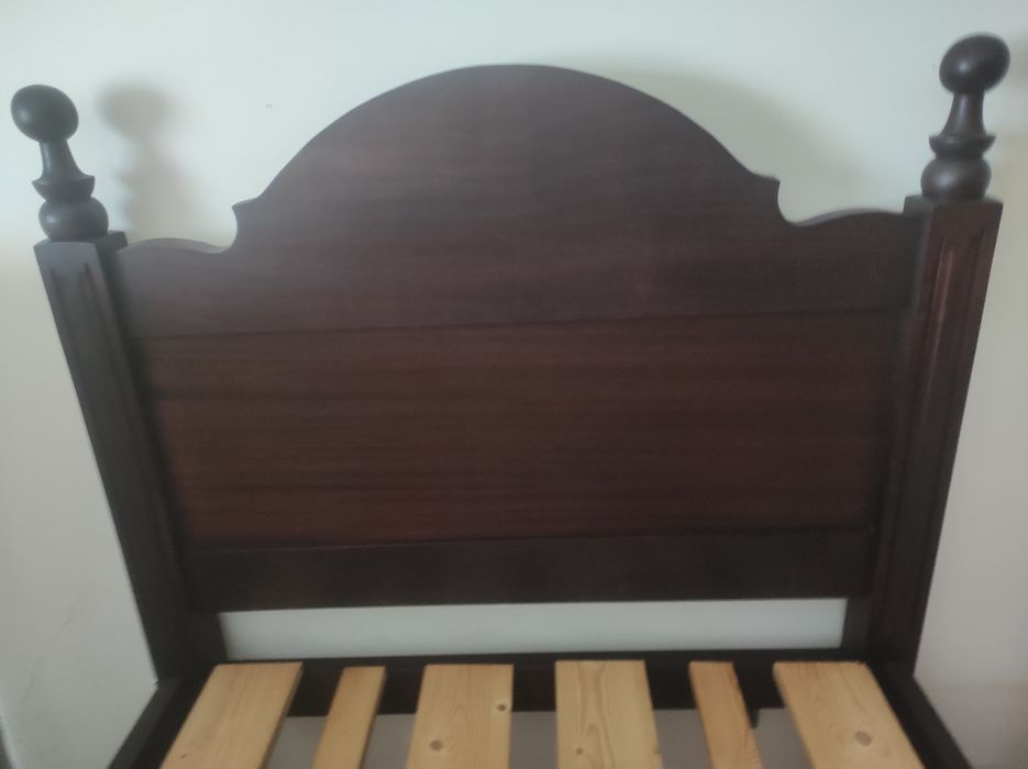 Cama de Solteiro em bom estado