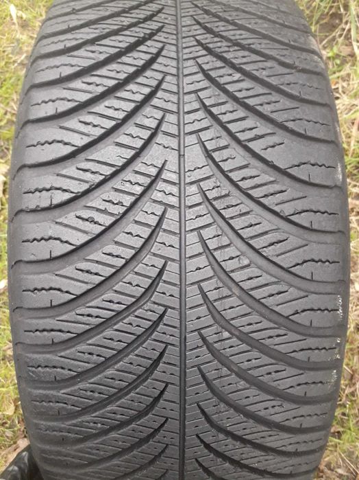 Całoroczne Goodyear 215/45 R16 6.5mm