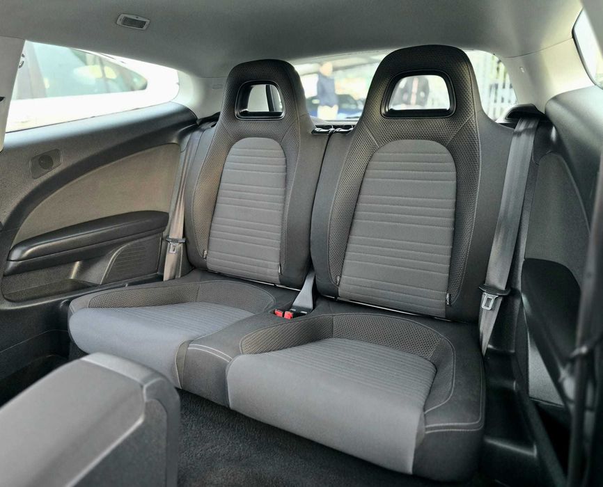 Volkswagen Scirocco 2.0Tdi 140cv "Look R"