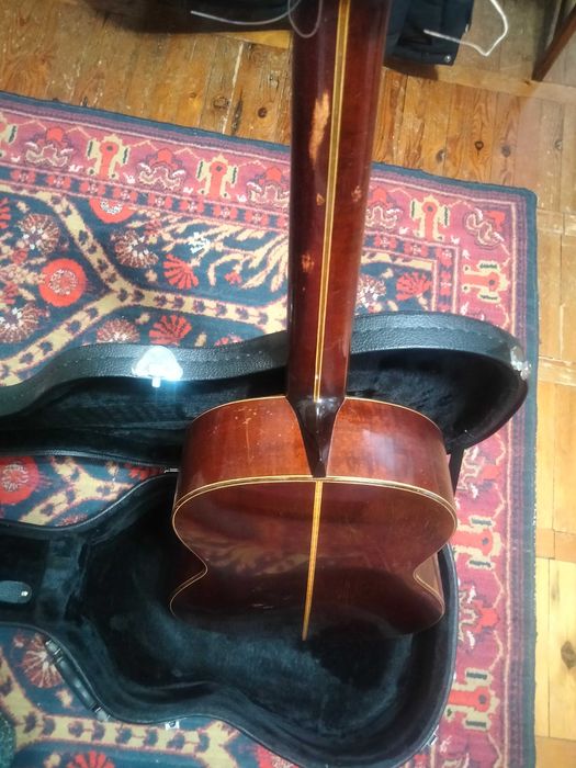 Продам класичну гітару.