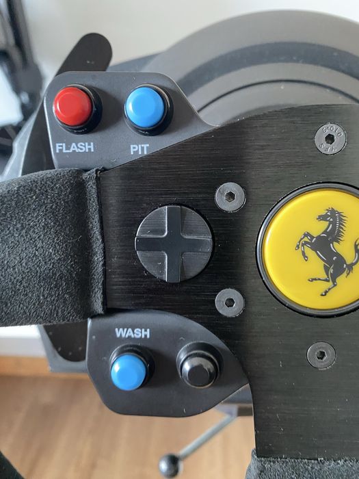 Volante Thrustamaster t300 Ferrari Integral Alcantra Edition Ps/pc