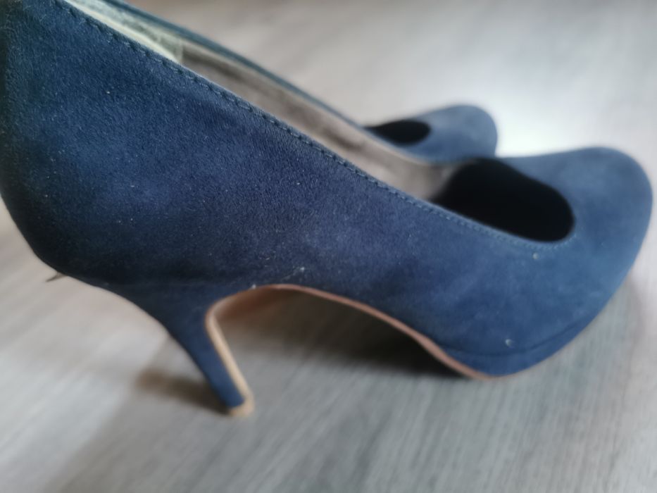 Szpilki zamszowe Tamaris 37