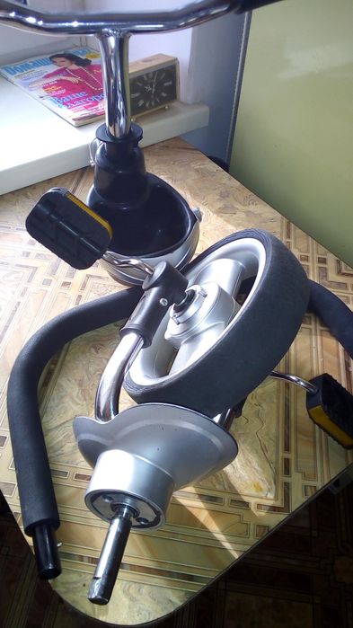 ВЕЛОСИПЕД складной детский 3-х-колесный. ЦЕНА СНИЖЕНА  на одну неделю,