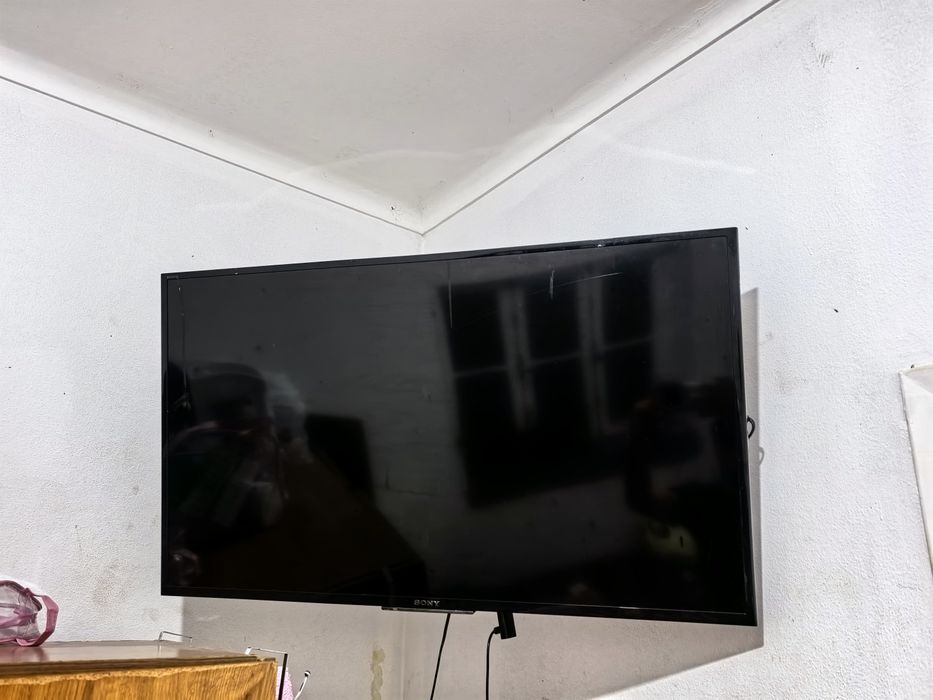 TV Sony de 42 polegadas com mi TV stick