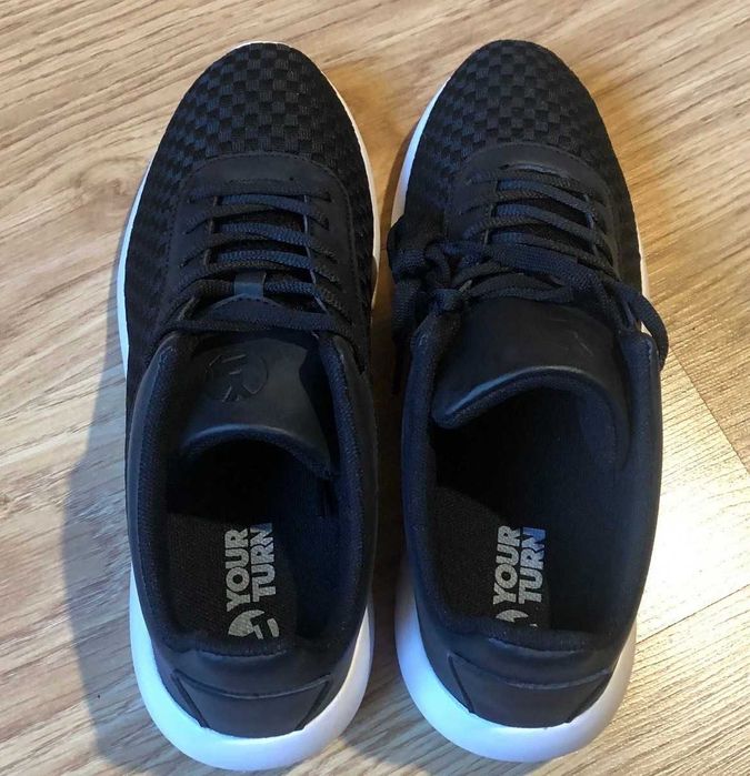 Sportowe buty męskie na siłownię r. 42-27 cm