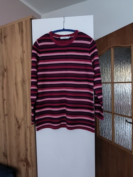 Sweterek rozmiar M