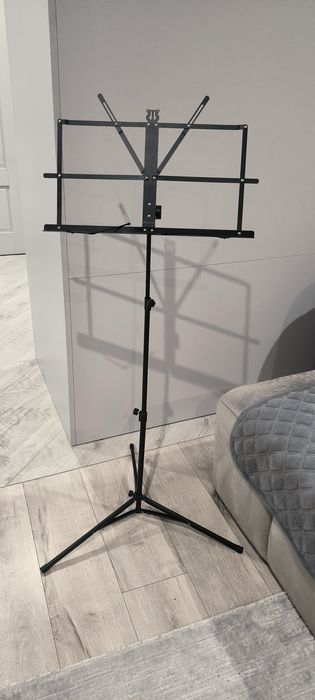 Підставка до нотного зошита .