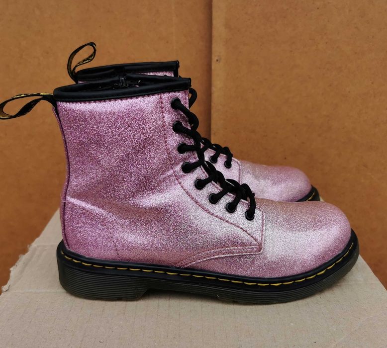 Ботинки розовые с блестками Dr. Martens на девочку 35 р. Оригинал