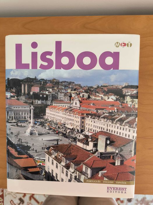 Livro trilingue sobre Lisboa