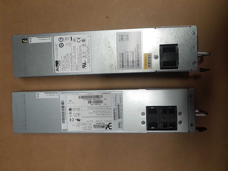 Блок питания Juniper PWR-MX80-AC