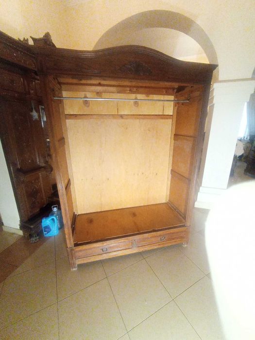 Oryginalna przedwojenna szafa na korytarz z lustrami