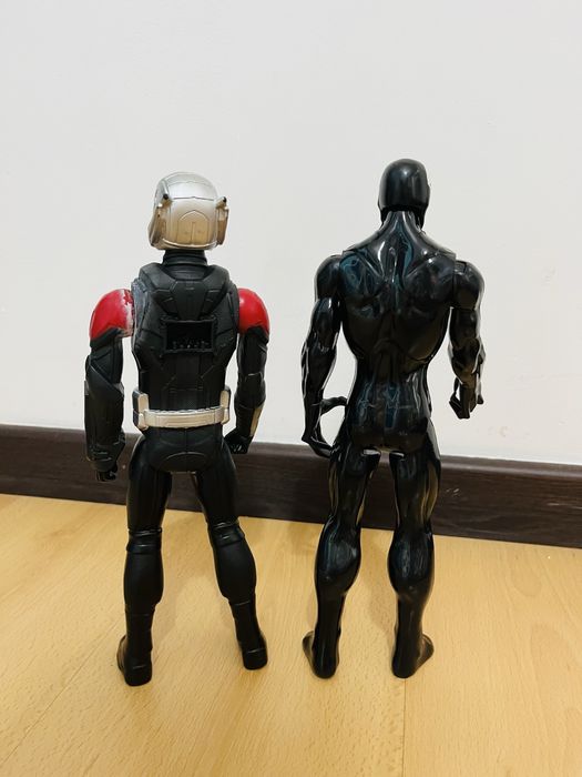 Bonecos Figuras Homem Formiga e Venom