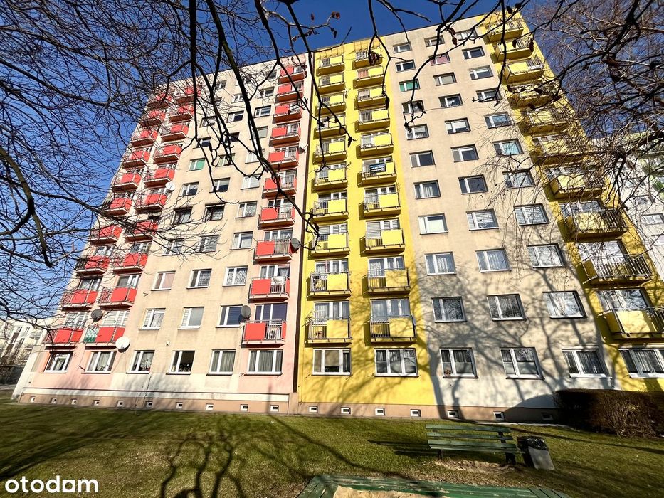 Trzypokojowe mieszkanie z balkonem i ogrzewaniem miejskim!