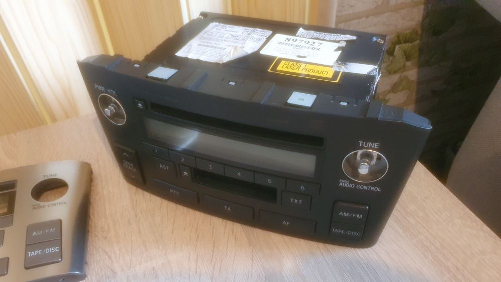 Radio Toyota Avensis T25