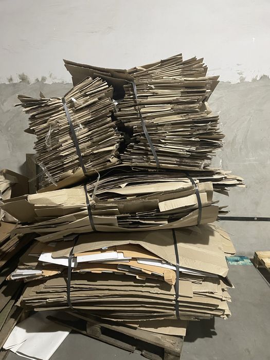 Продам вторсоривину, макулатуру, стрейч-плівку