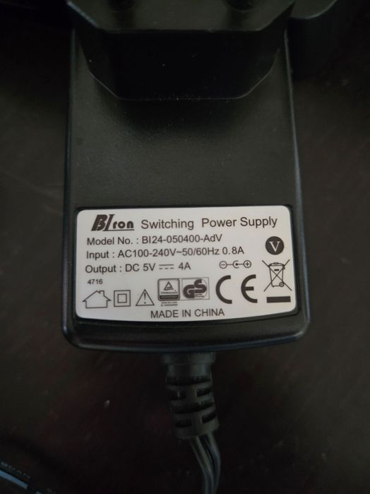 Czytnik mobilny z klawiaturą + ładowarka, zasilacz i futerał