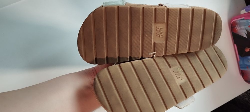 Босоніжки  сандалі hm