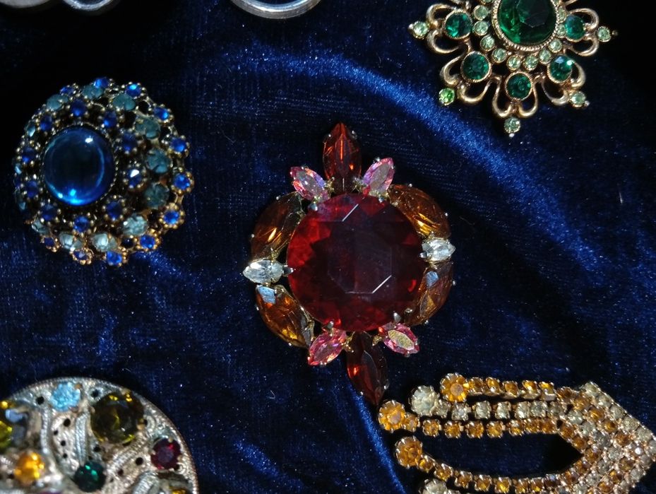 Винтажные броши и др.ЧССР