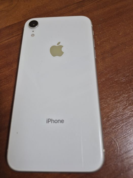 Продам IPhone Xr