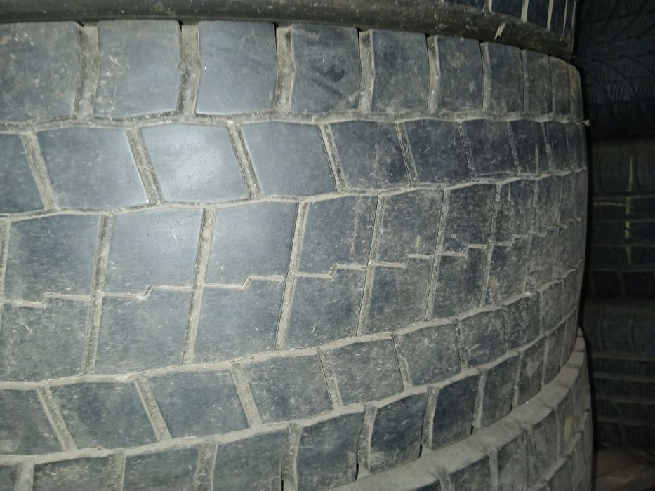 265/70/19,5 1-3szt. Napęd Bridgestone  M729 13rok 6mm