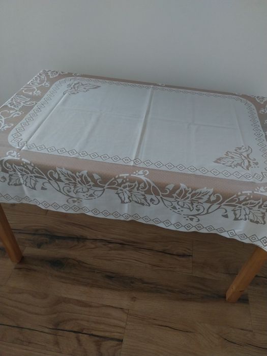 Obrus biały 120/155 Nowy