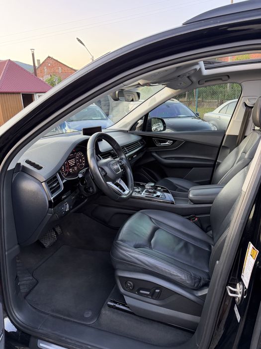 Audi Q7 3.0T Premium Black