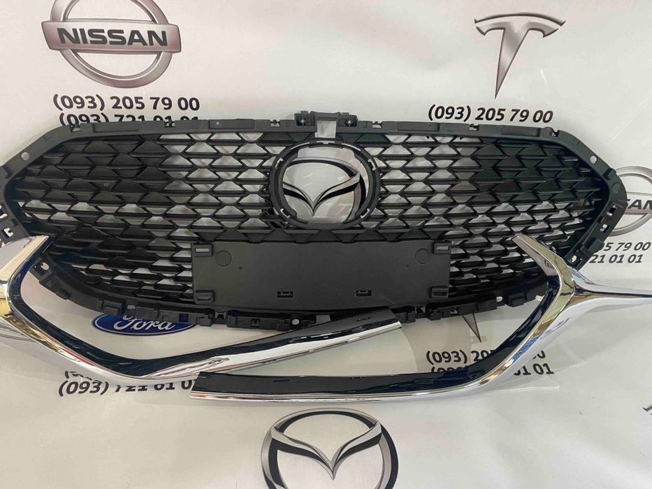 Mazda 3 з 2019-2023, решетка с хромом