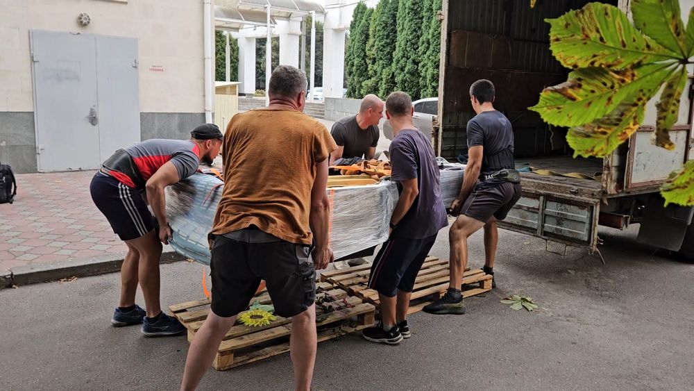 10 Грузчики Запорожье, разборка мебели, такелажники, перевозки