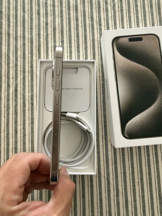 Iphone 15 pro 1tb titanium