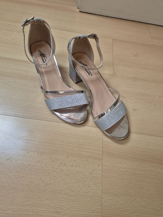 Sandały damskie na obcasie, szpilki damskie