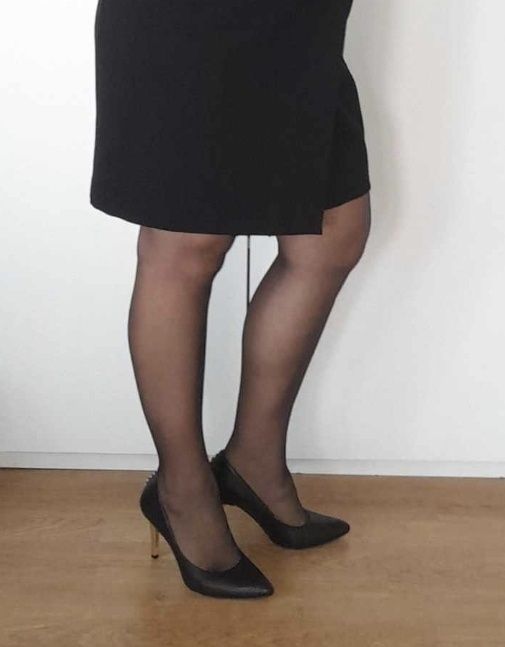 Szpilki Neścior 38 czarno złote