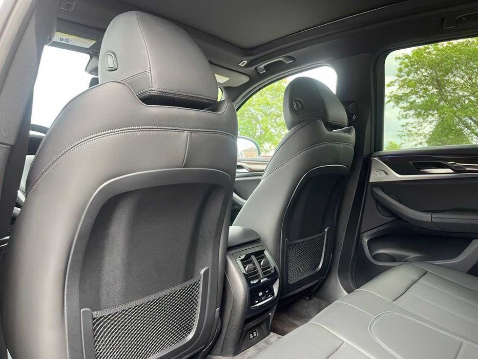 BMW X3      2023