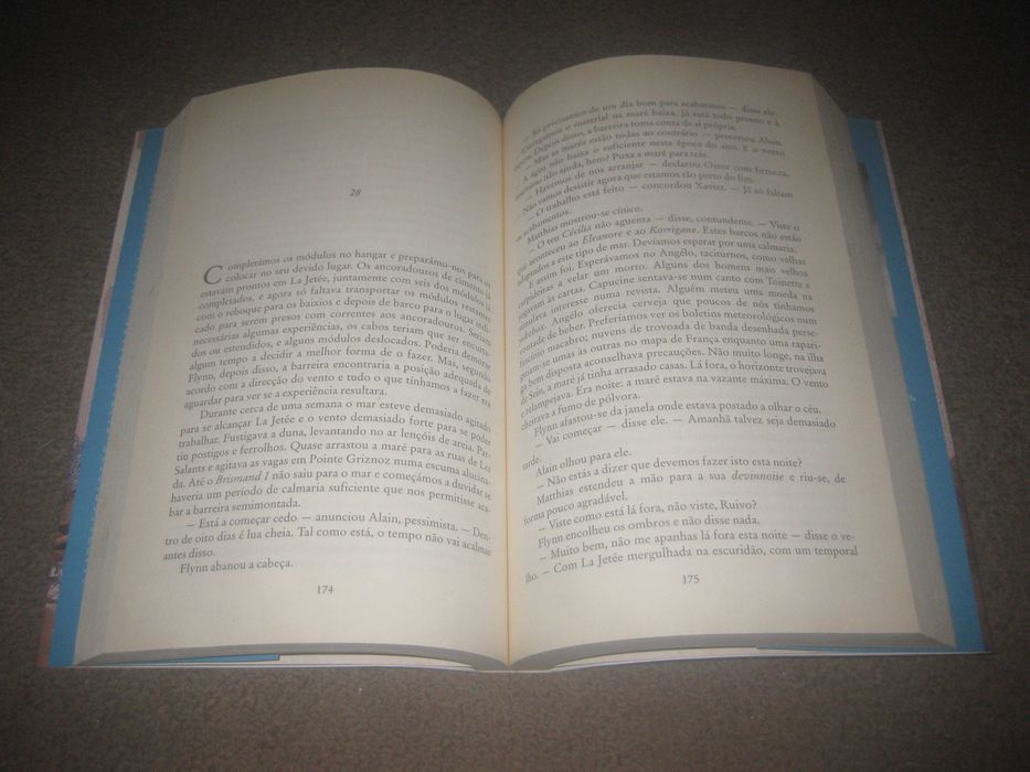 Livro "A Praia Roubada" de Joanne Harris
