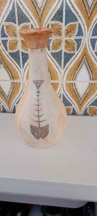 Jarra em barro artesanal