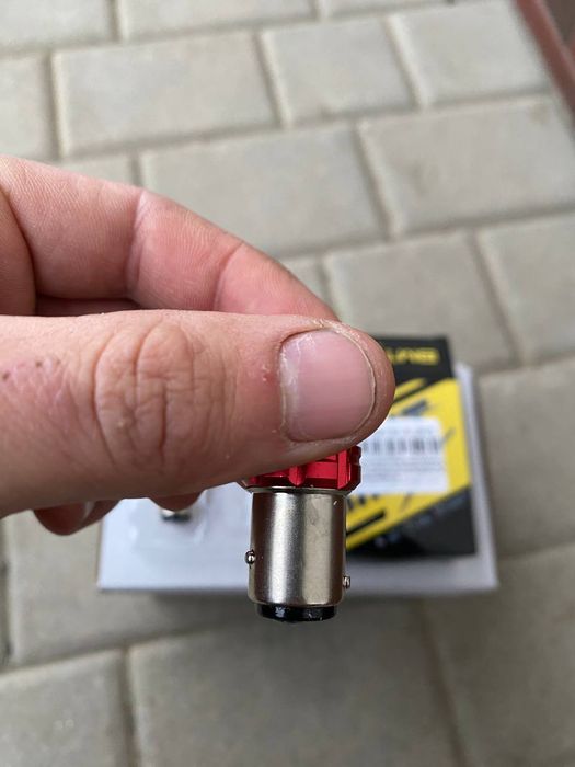 Лампи PR21/5W 12V на задній стоп та W5W (T10) в ДХО або салон