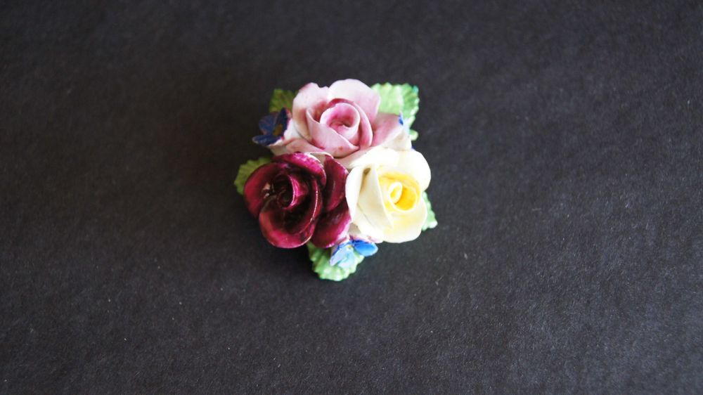 Broszka porcelanowa Denton