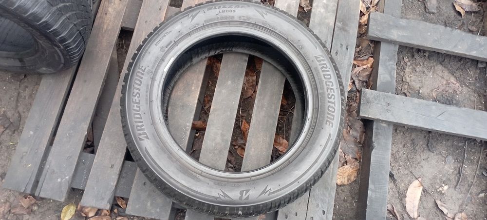 Bridgestone 185 60 r15 4шт шини зимові з Європи гума резина б'у