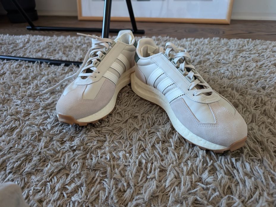 Нові чоловічі кросівки Adidas Retropy E5.