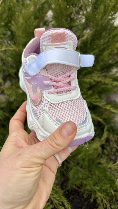 Кросівки для дівчаток  27,28,30 р