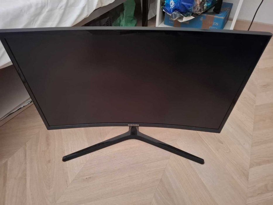 Samsung Display 144hz LC24RG50FQUXEN