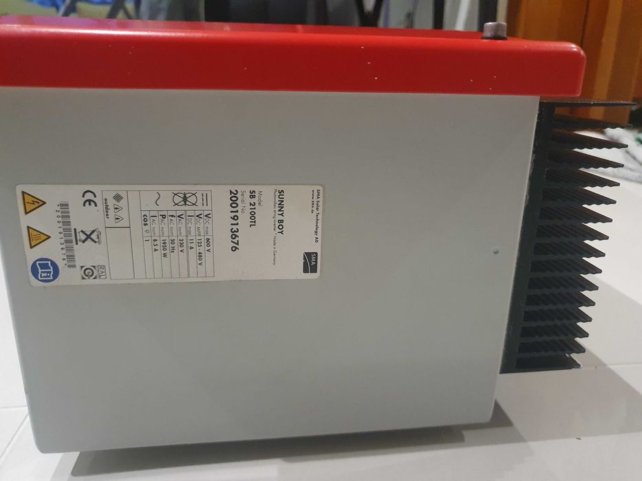 13 Painéis Fotovoltaicos com inversor SMA SUNNY BOY