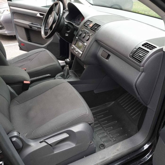 Продам Volkswagen Touran 1.4 TSi