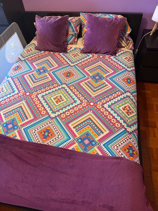 Cama de casal da cor preta (como nova)
