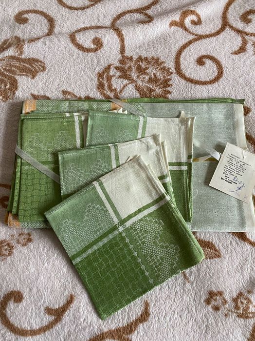 Набір скатертина та 6шт серветок