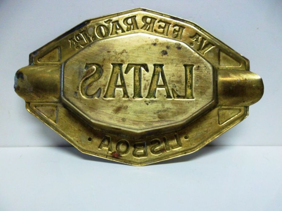 raro vintage cinzeiro em chapa de latão - V.ª Ferrão Ldt Lisboa LATAS