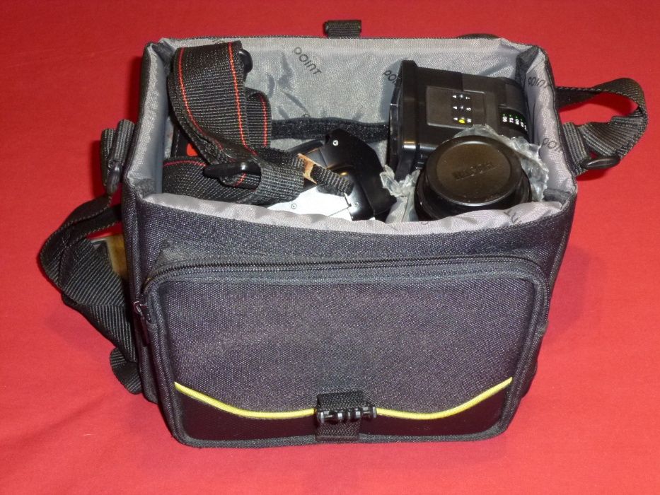 Máquina Foto Reflex RICOH - Convencional/Rolo Quimico+Objetiva Vivitar