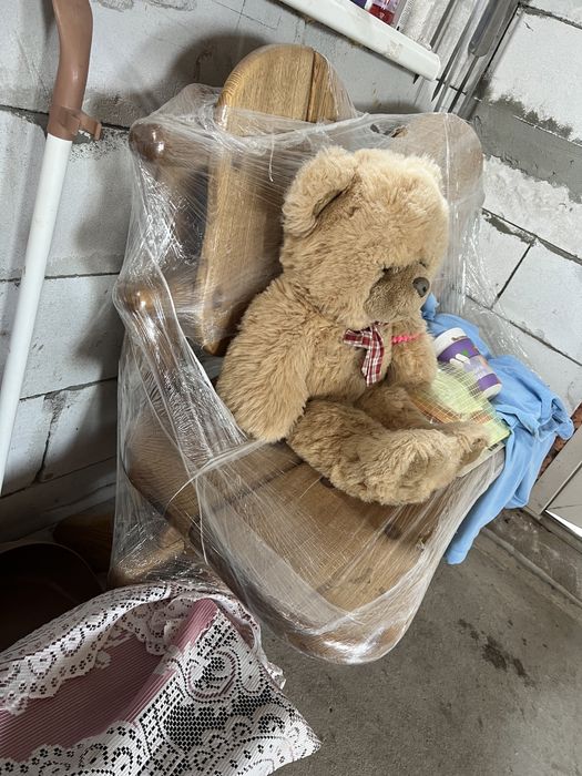 Комплект из дуба стол четыре лавки .