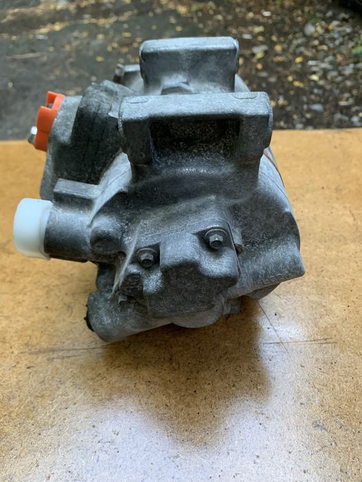 Компресор кондиціонера 6SEU14C Toyota Auris Corolla GE447260-1496